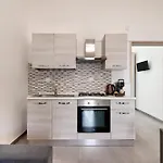 Dimora Lo Tesoriere 토레 라필로