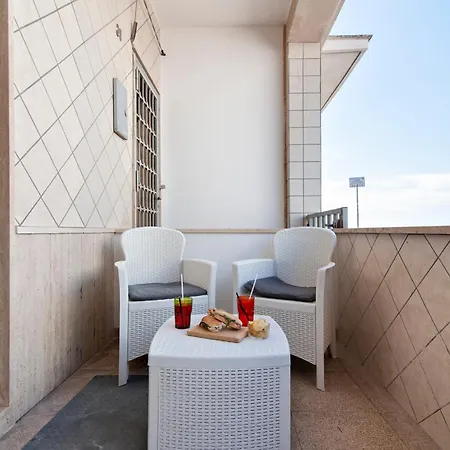 Dimora Lo Tesoriere Сasa de vacaciones Torre Lapillo