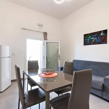 Dimora Lo Tesoriere Feriehus Torre Lapillo
